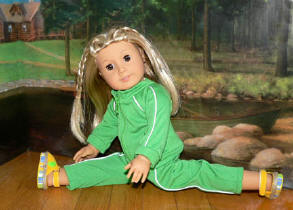 green running track suit